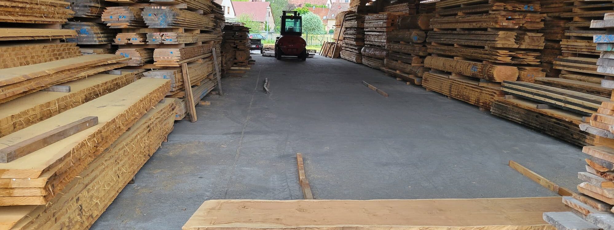Vente de bois brut par plots ou planches de diverses essences de bois à Still vers Molsheim Saint-Dié-des-Vosges